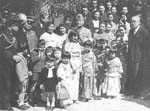 Mussolini con comunità giapponese di Roma